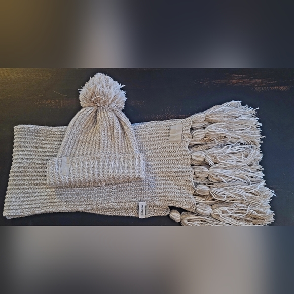 Hat & Scarf Set - Picture 2 of 2